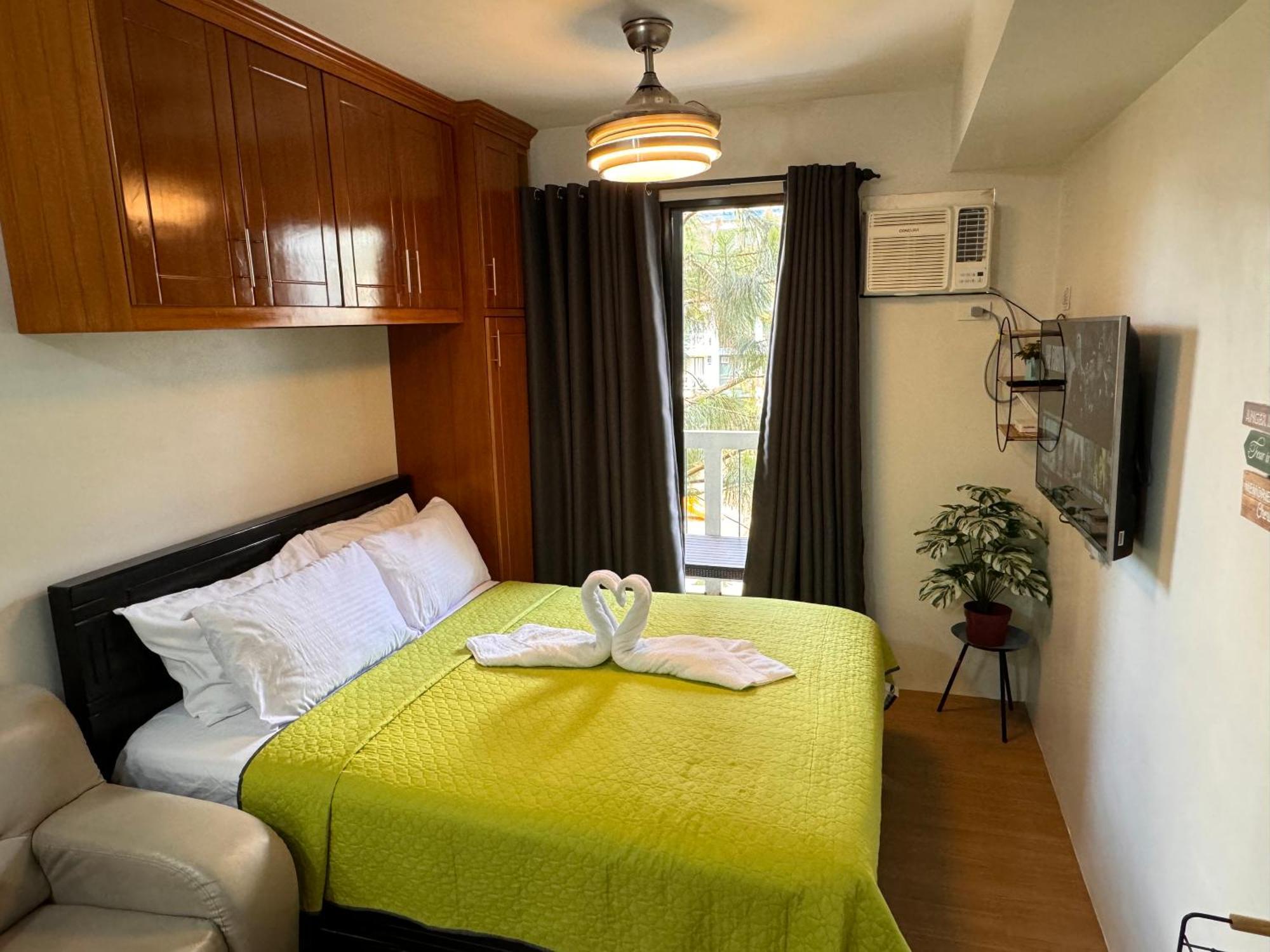 Cozyvilla At Pine Suites Tagaytay 2Br Or Studio With Free Parking 2Br In Basement Parking And Studio In Offsite Parking Tagaytay City ภายนอก รูปภาพ
